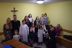 Spotkanie scholki z Leą i ks. Krzysztofem