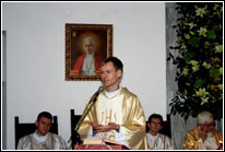 Pierwsza homilia o. Macieja, trudna i ważna, bo głoszona do swoich