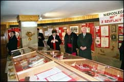 Małżonka Prezydenta, Ks. Prałat Zdzisław Peszkowski i Prezydent Ryszard Kaczorowski
